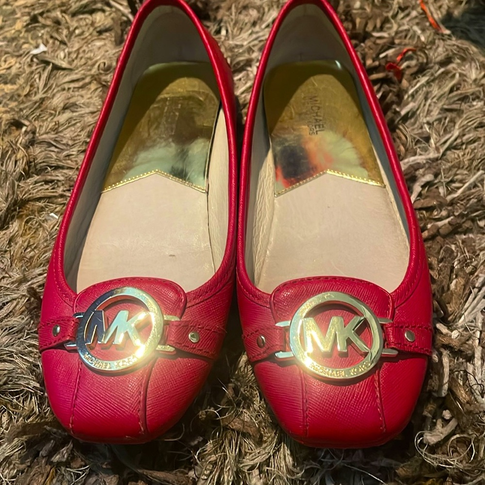 MICHAEL KORS  🎉(lowered price)BALLERINA FLAT